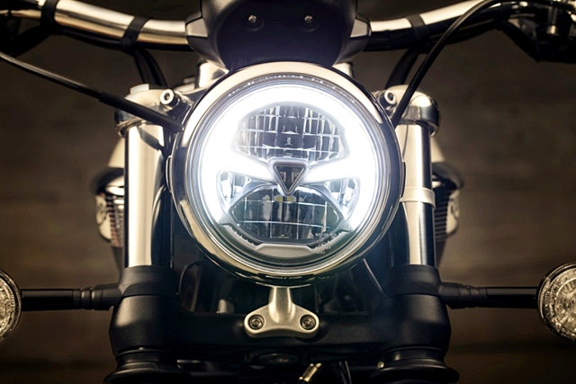 Triumph Bonneville Bobber Black ไทรอัมพ์ บอนเนวิลล์ ปี 2018 : ภาพที่ 2