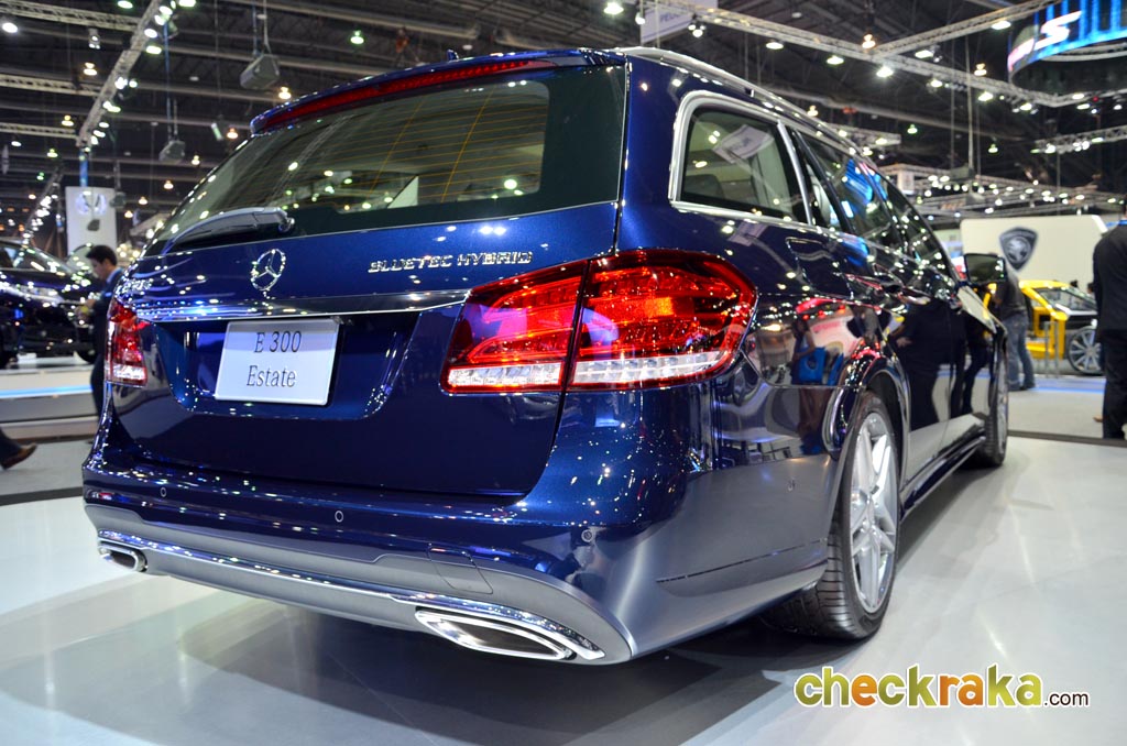 Mercedes-benz E-Class E 300 BlueTEC Hybrid Estate AMG Dynamic เมอร์เซเดส-เบนซ์ อี-คลาส ปี 2013 : ภาพที่ 10