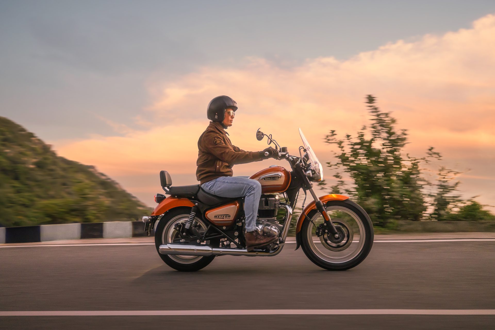 Royal Enfield Meteor 350 Sundowner Orange โรยัล เอ็นฟีลด์ ปี 2026 : ภาพที่ 9