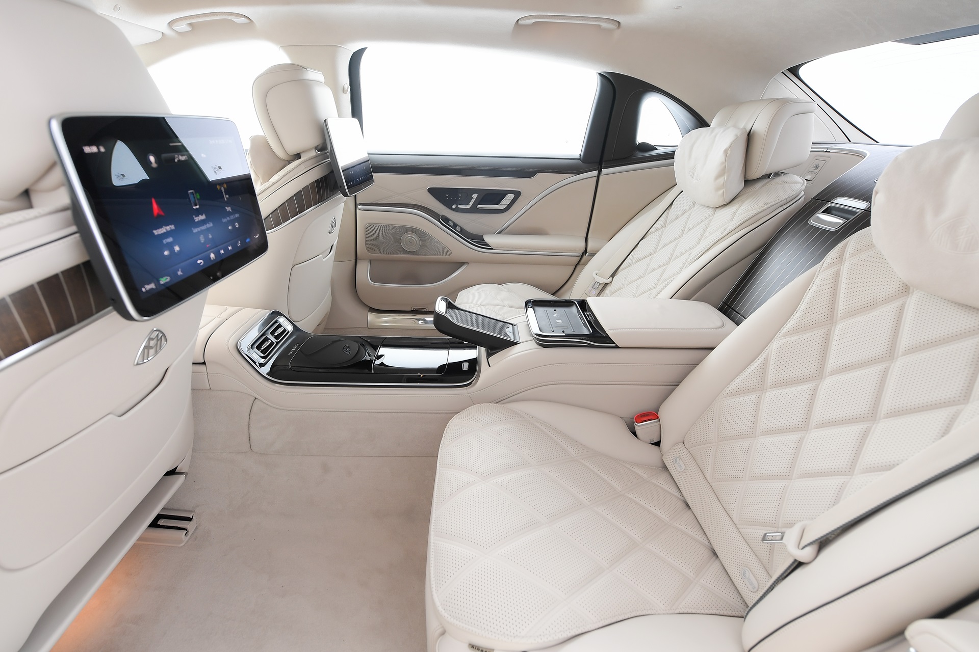 Mercedes-benz Maybach S 580 e Premium เมอร์เซเดส-เบนซ์ ปี 2024 : ภาพที่ 15