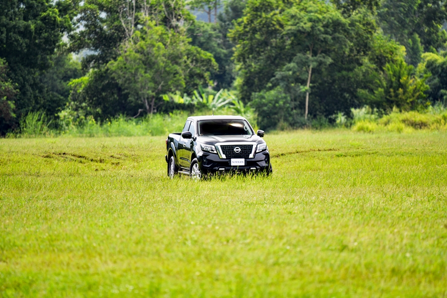 Nissan Navara King Cab Calibre E 7AT Black Edition นิสสัน นาวาร่า ปี 2024 : ภาพที่ 10