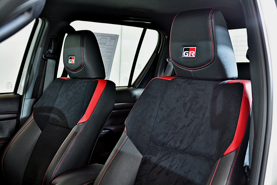 Toyota Revo GR Sport 2.8 AT Hi-Floor 4X4 โตโยต้า รีโว่ ปี 2021 : ภาพที่ 10