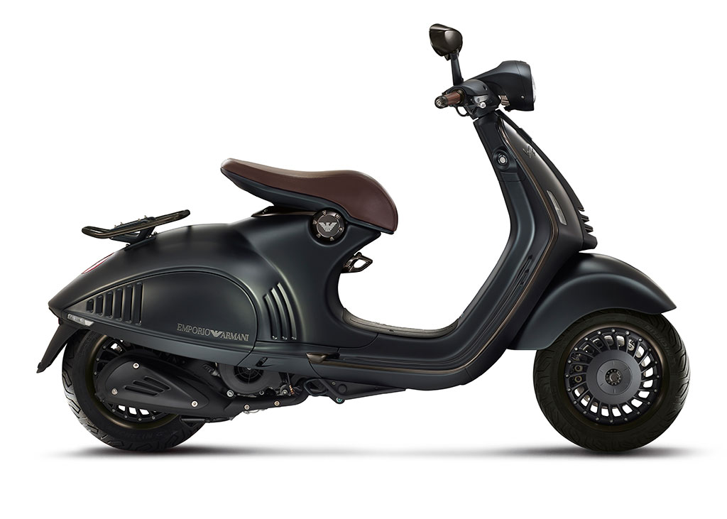 Vespa 946 Emporio Armani เวสป้า ปี 2015 : ภาพที่ 3
