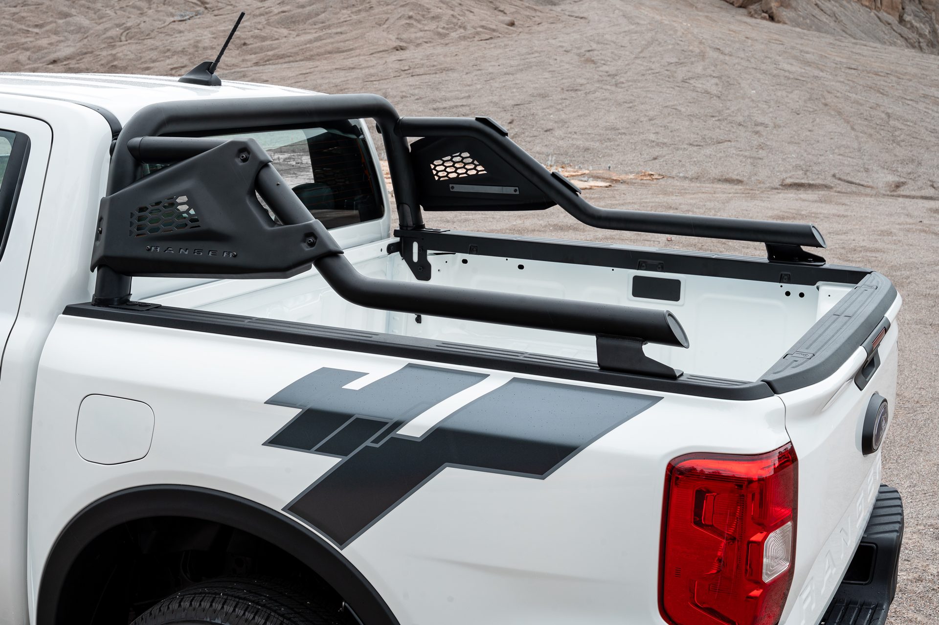 Ford Ranger Double Cab XLS Extra Pack 2.0L Turbo HR 6AT ฟอร์ด เรนเจอร์ ปี 2025 : ภาพที่ 4