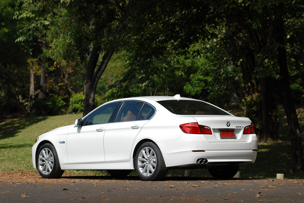BMW Series 5 520d บีเอ็มดับเบิลยู ซีรีส์5 ปี 2010 : ภาพที่ 3