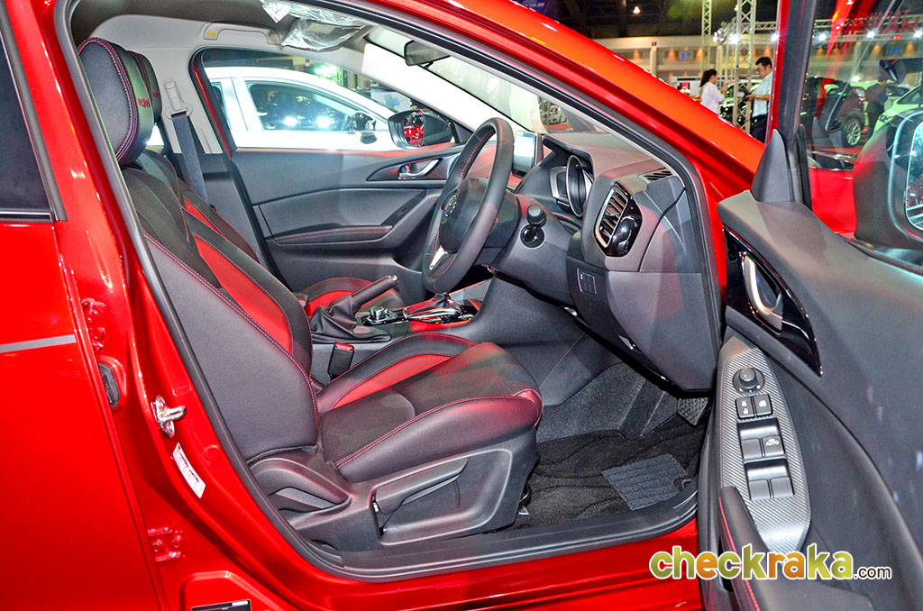 Mazda 3 2.0 Sedan Racing Series มาสด้า ปี 2015 : ภาพที่ 11