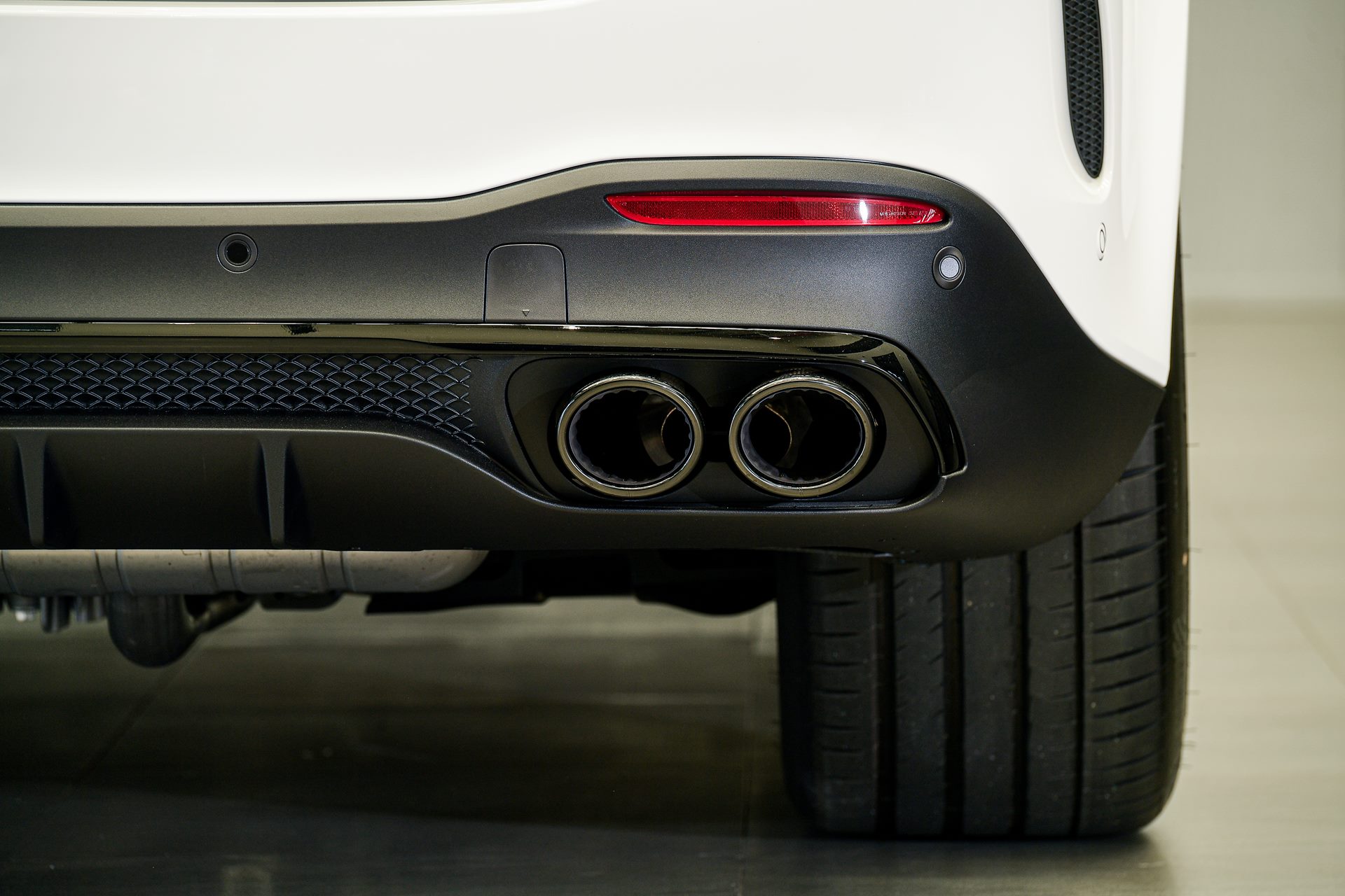 Mercedes-benz AMG GLE 53 HYBRID 4MATIC+ เมอร์เซเดส-เบนซ์ เอเอ็มจี ปี 2024 : ภาพที่ 6