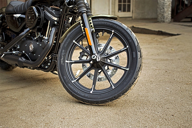 Harley-Davidson Cruiser Iron 883 MY20 ฮาร์ลีย์-เดวิดสัน สปอร์ตสเตอร์ ปี 2019 : ภาพที่ 8