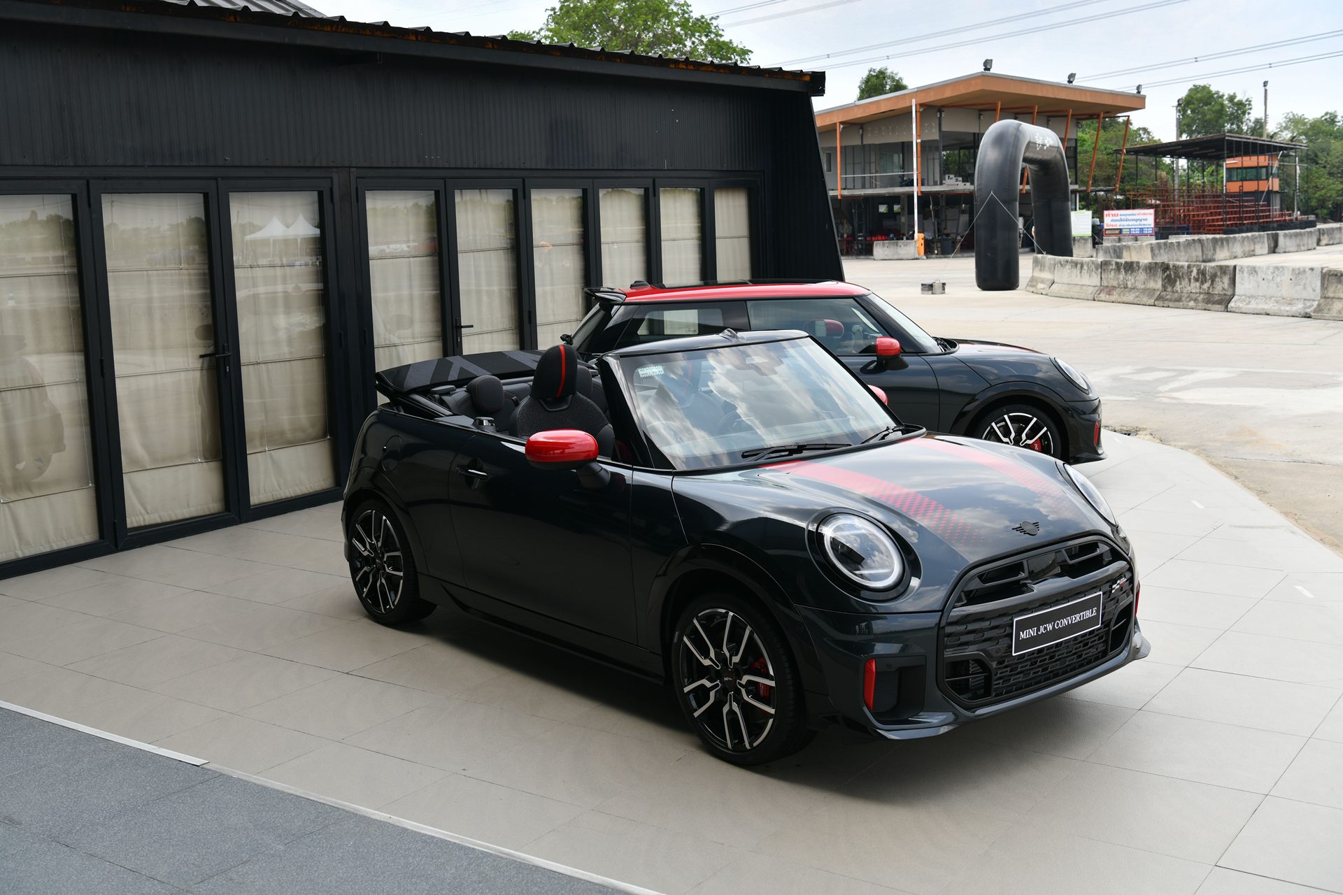 Mini John Cooper Works Convertible มินิ จอห์น คูเปอร์ เวิร์กส์ ปี 2025 : ภาพที่ 8