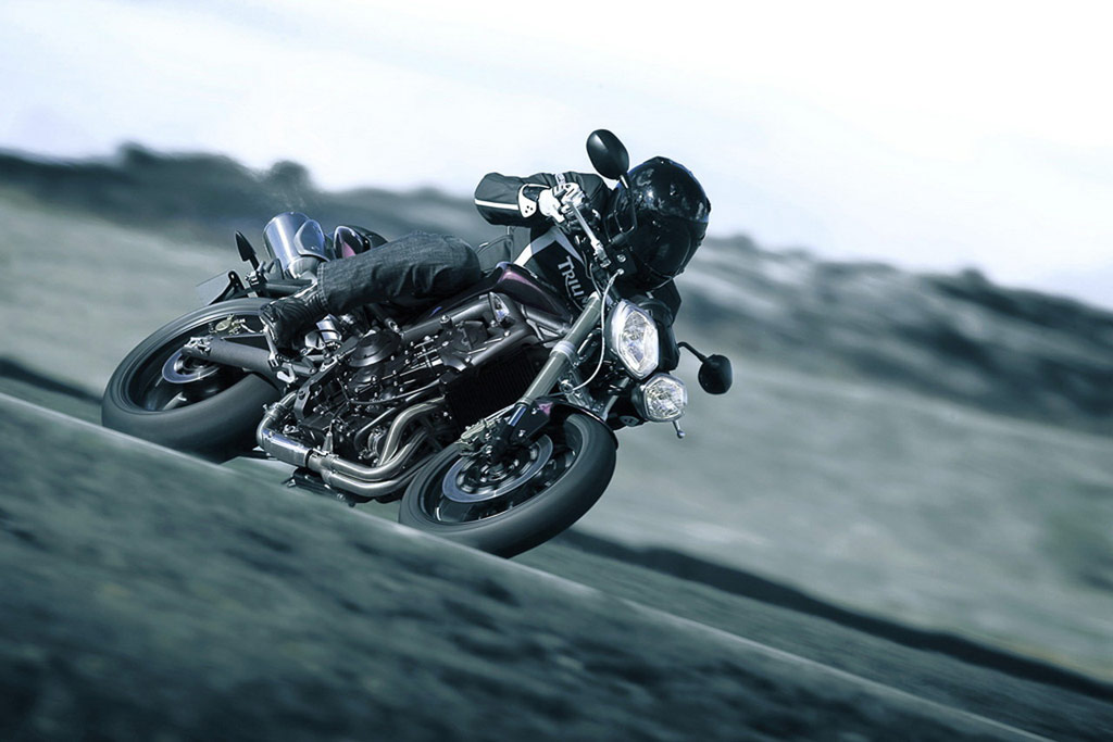 Triumph Speed Triple R 1050 ไทรอัมพ์ สตรีตทริปเปิ้ล ปี 2013 : ภาพที่ 6
