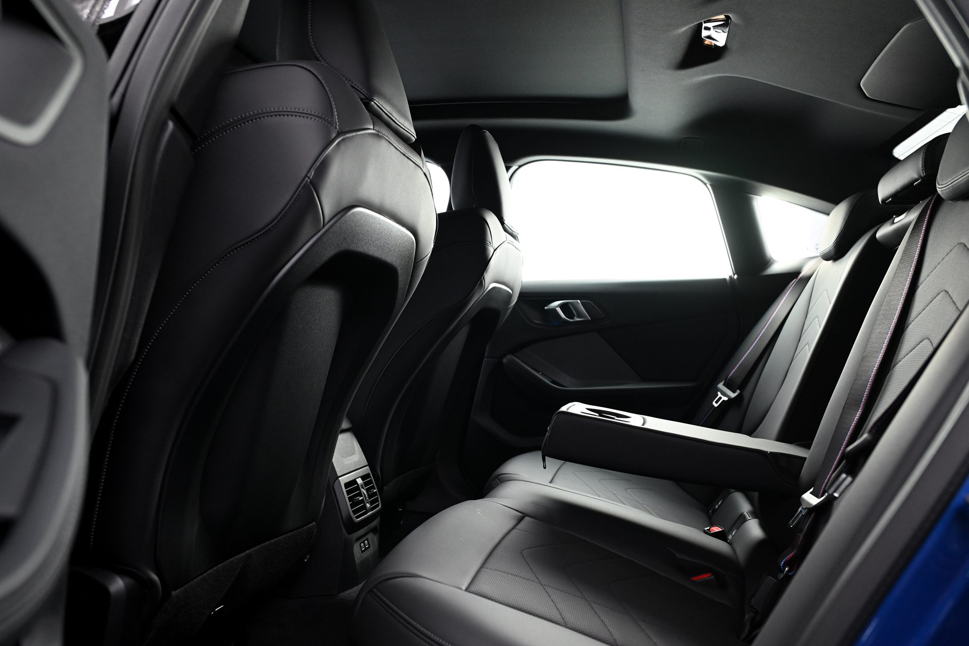 BMW Series 2 220 Gran Coupe M Sport Pro บีเอ็มดับเบิลยู ซีรีส์ 2 ปี 2025 : ภาพที่ 18