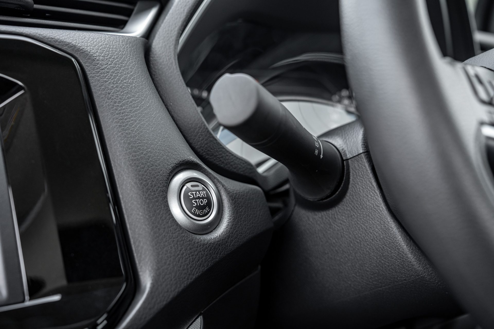 Nissan Navara Double Cab CALIBRE SL 7AT นิสสัน นาวาร่า ปี 2025 : ภาพที่ 17