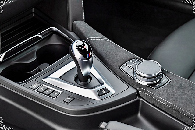 BMW M4 CS Coupe บีเอ็มดับเบิลยู เอ็ม 4 ปี 2016 : ภาพที่ 8