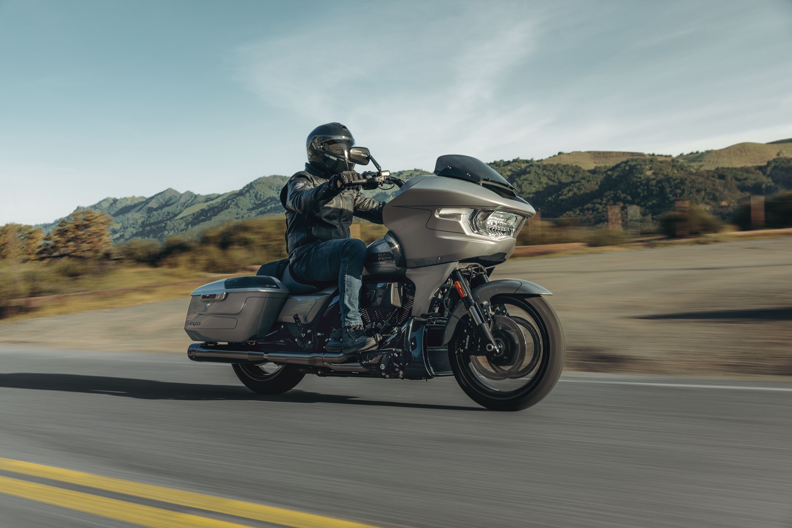 Harley-Davidson CVO Road Glide ฮาร์ลีย์-เดวิดสัน ปี 2023 : ภาพที่ 5