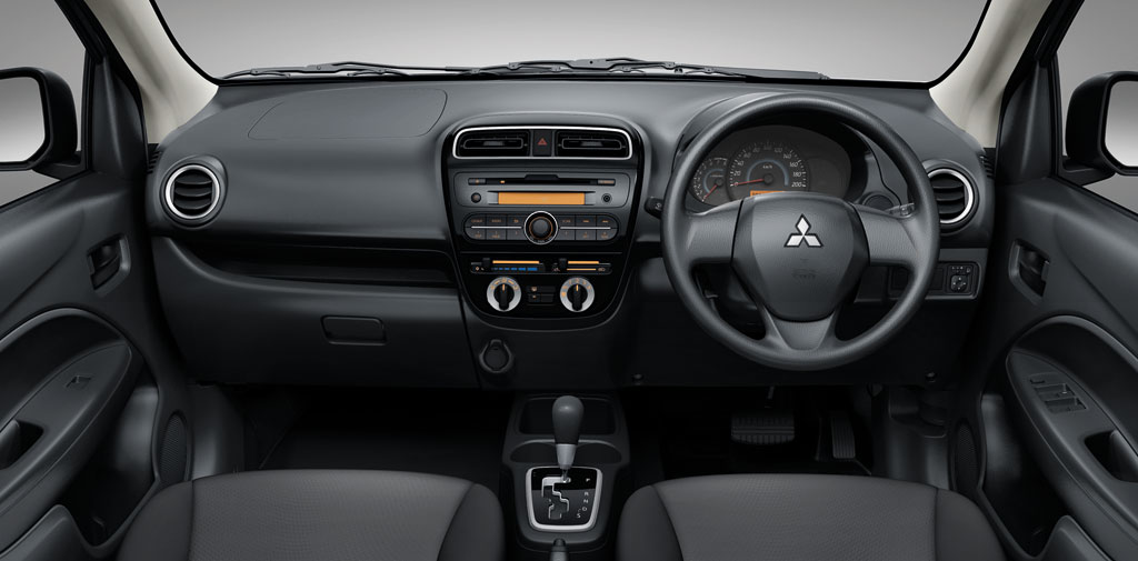 Mitsubishi Attrage GLX MT มิตซูบิชิ แอททราจ ปี 2013 : ภาพที่ 8