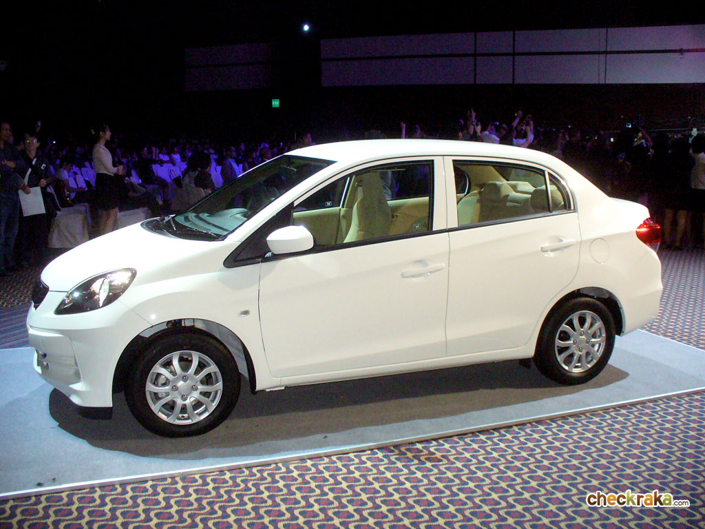 Honda Brio Amaze V MT ฮอนด้า บริโออเมซ ปี 2012 : ภาพที่ 13