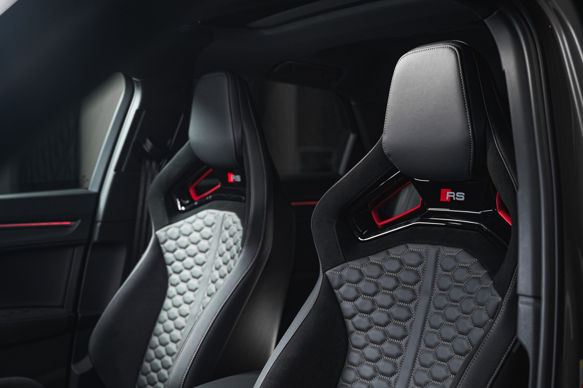 Audi RS Q3 Sportback edition 10 Years อาวดี้ ปี 2023 : ภาพที่ 8