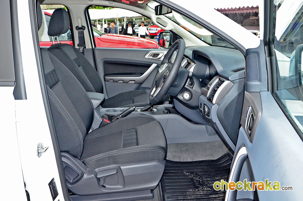 Ford Ranger Double Cab 2.2L XLT HP 4x2 Hi-Rider ฟอร์ด เรนเจอร์ ปี 2017 : ภาพที่ 11