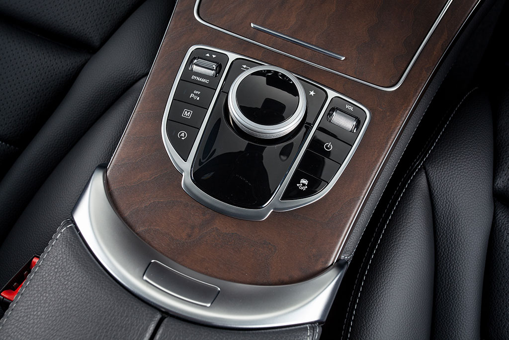 Mercedes-benz GLC-Class GLC 250 D 4Matic Off-Road เมอร์เซเดส-เบนซ์ จีแอลซี ปี 2015 : ภาพที่ 6