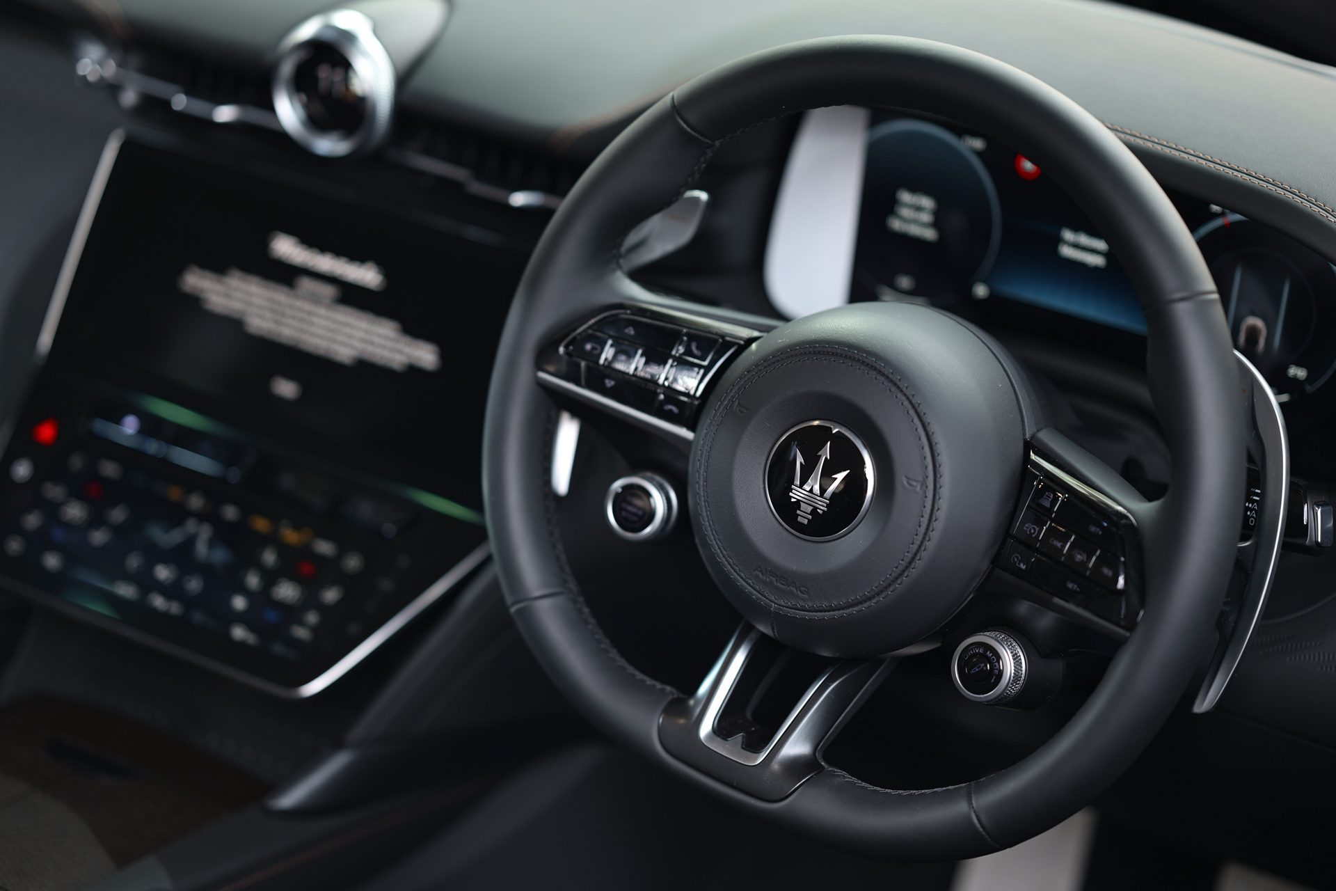 Maserati GranCabrio Folgore มาเซราติ แกรนด์คาบริโอ ปี 2025 : ภาพที่ 4