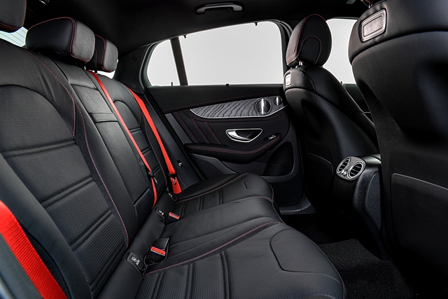 Mercedes-benz AMG GLC 43 4MATIC Coupe' (CKD) เมอร์เซเดส-เบนซ์ เอเอ็มจี ปี 2018 : ภาพที่ 14