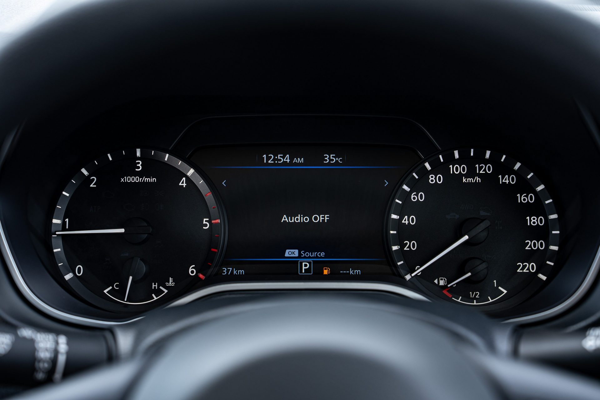 Nissan Navara Double Cab CALIBRE SL 6MT นิสสัน นาวาร่า ปี 2025 : ภาพที่ 13