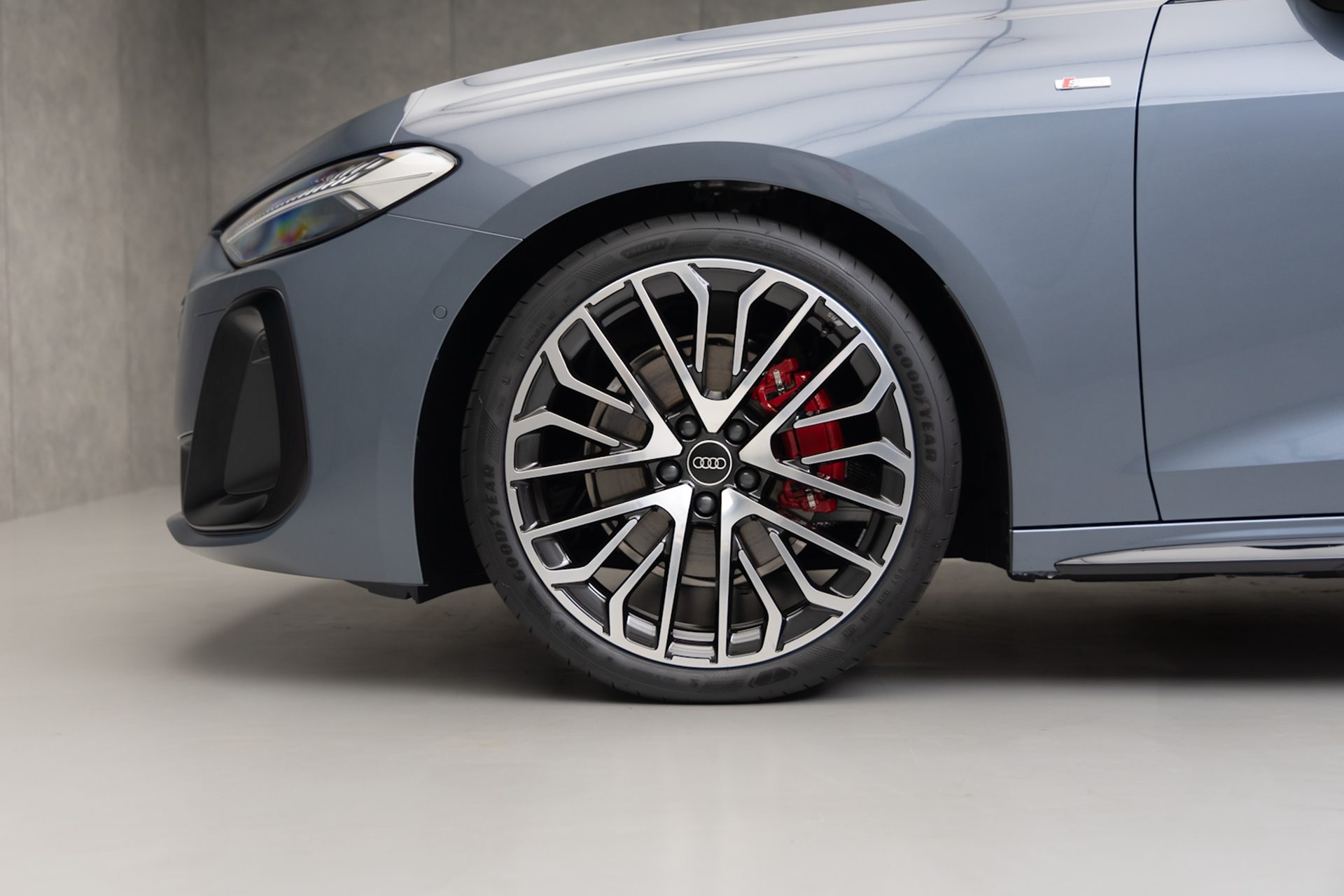 Audi A5 Avant TFSI e quattro Tech Plus อาวดี้ เอ5 ปี 2025 : ภาพที่ 3