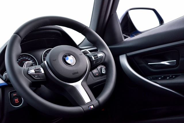 BMW Series 3 320d Touring M Sport บีเอ็มดับเบิลยู ซีรีส์3 ปี 2012 : ภาพที่ 8