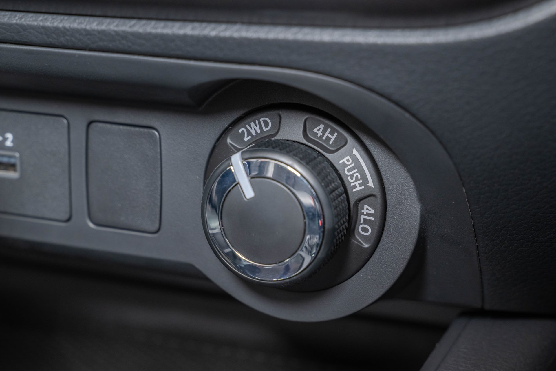 Nissan Navara Double Cab PRO-2X 7AT นิสสัน นาวาร่า ปี 2024 : ภาพที่ 17