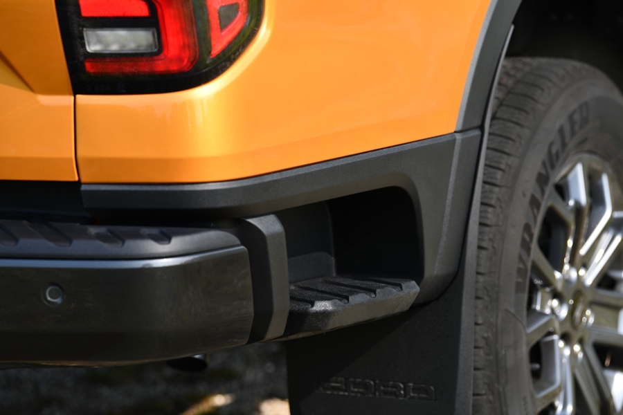 Ford Ranger Double Cab Wildtrak Extra Pack 2.0L Turbo HR 6AT ฟอร์ด เรนเจอร์ ปี 2025 : ภาพที่ 3