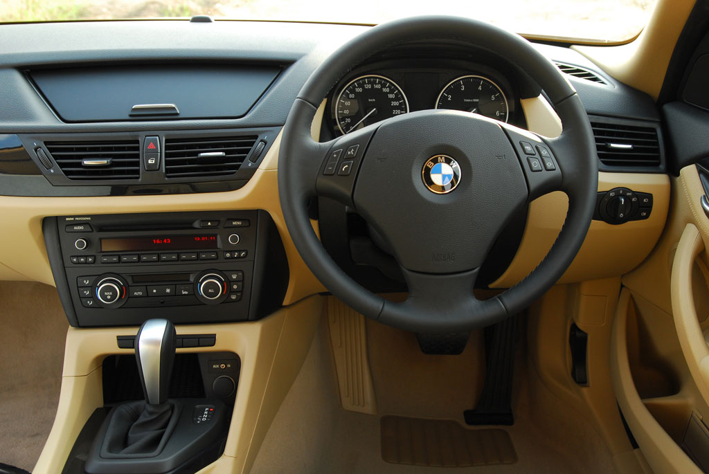 BMW X1 sDrive18i บีเอ็มดับเบิลยู เอ็กซ์1 ปี 2009 : ภาพที่ 7