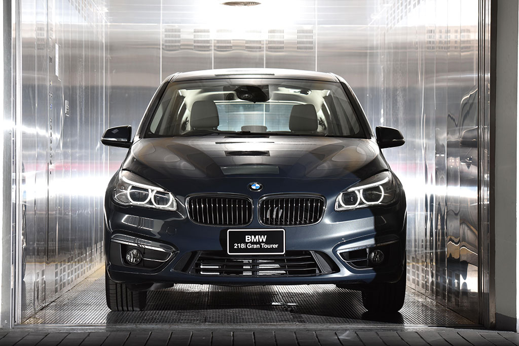 BMW Series 2 218i Gran Tourer Luxury บีเอ็มดับเบิลยู ซีรีส์ 2 ปี 2015 : ภาพที่ 3