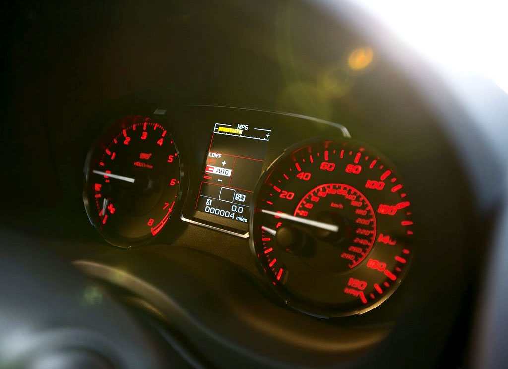 Subaru WRX STI 2.5 Turbo AWD 6MT ซูบารุ ดับเบิ้ลยูอาร์เอ็กซ์ ปี 2014 : ภาพที่ 7