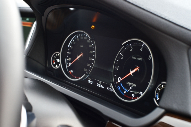 BMW Series 7 730Ld บีเอ็มดับเบิลยู ซีรีส์7 ปี 2010 : ภาพที่ 16