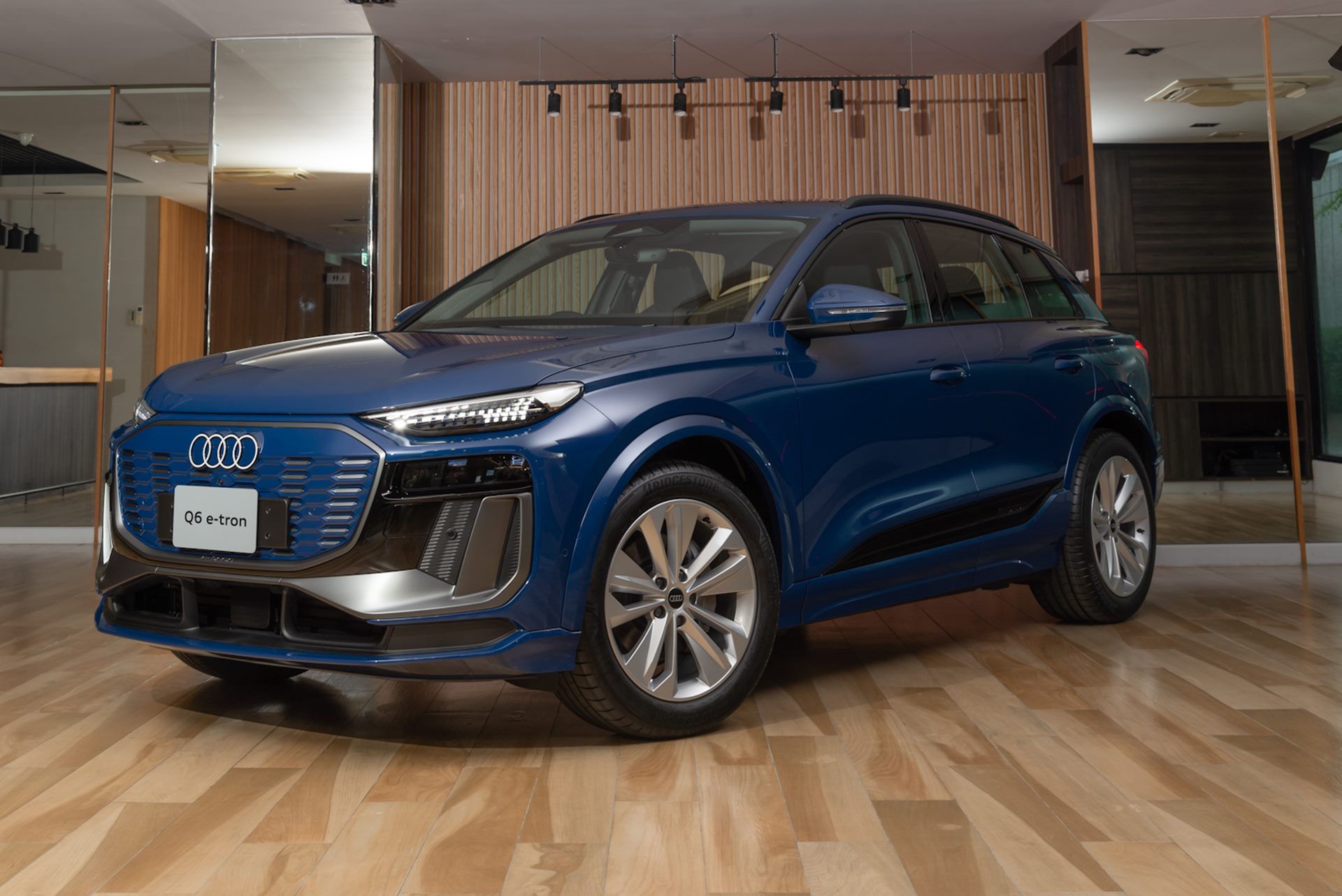 Audi Q6 e-tron Performance อาวดี้ ปี 2024 : ภาพที่ 1