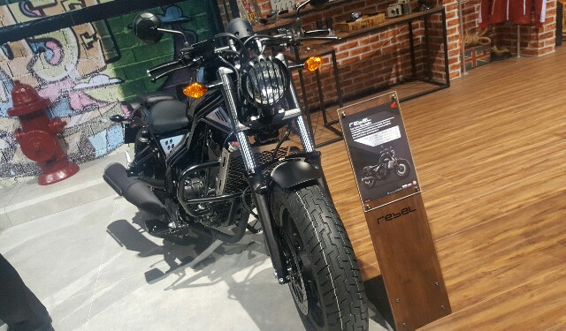 Honda Rebel 300 Raw Edition Black ฮอนด้า รีเบล ปี 2017 : ภาพที่ 7