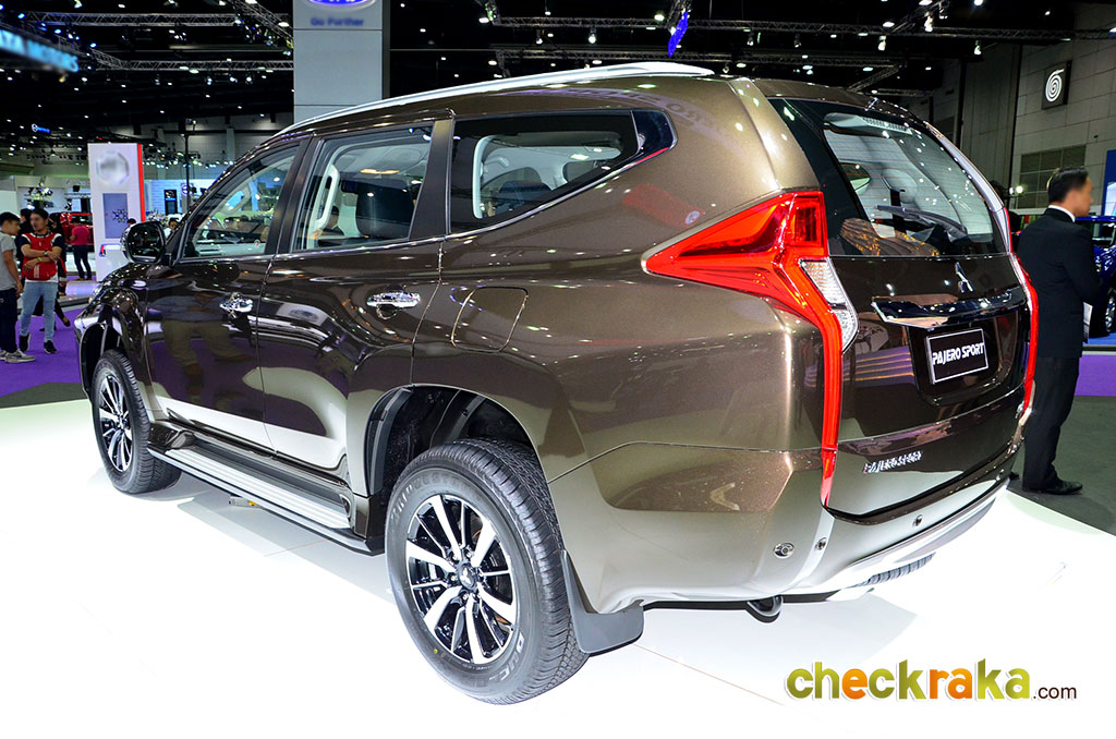 Mitsubishi Pajero Sport 4WD GT Premium มิตซูบิชิ ปาเจโร่ สปอร์ต ปี 2017 : ภาพที่ 12