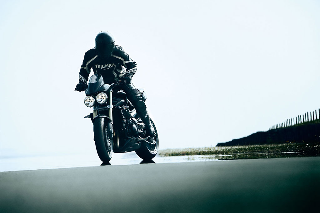 Triumph Speed Triple R 1050 ไทรอัมพ์ สตรีตทริปเปิ้ล ปี 2010 : ภาพที่ 3