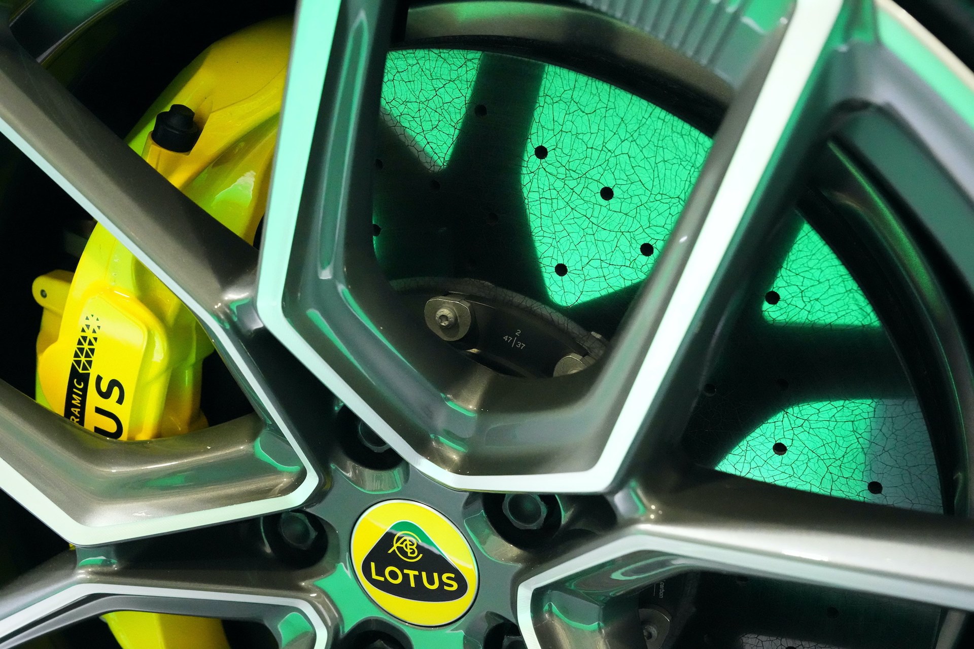 Lotus Emeya 900 SPORT โลตัส ปี 2026 : ภาพที่ 8