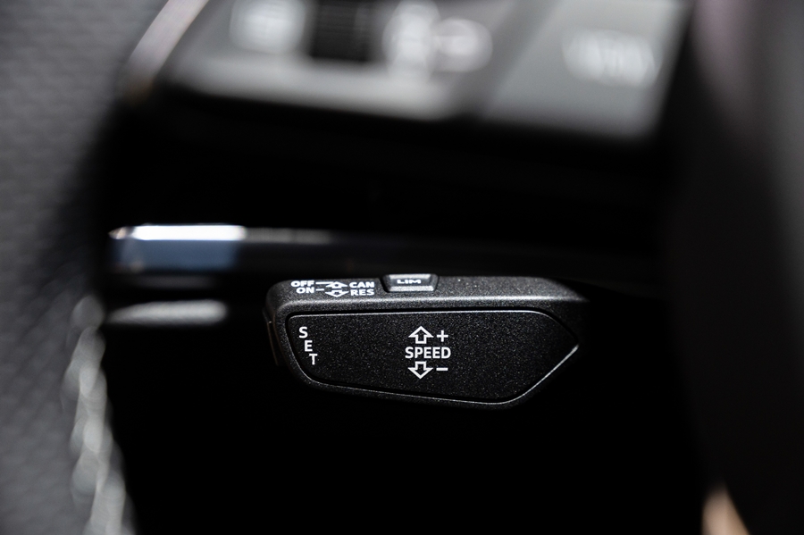 Audi Q3 40 TFSI quattro S Line Black Edition อาวดี้ คิว3 ปี 2021 : ภาพที่ 10