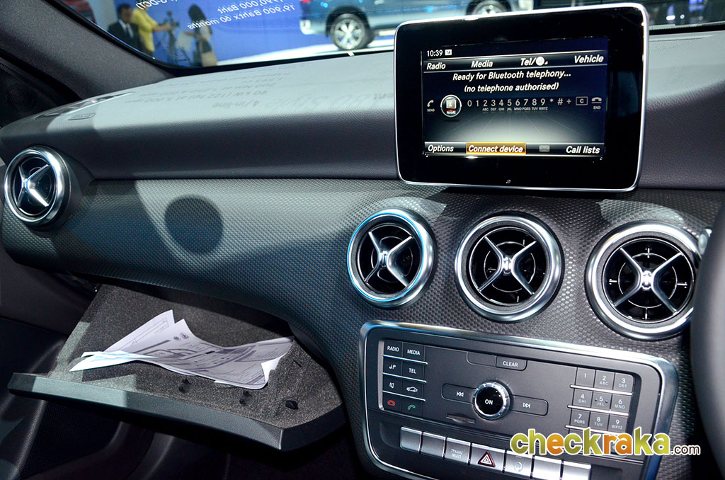 Mercedes-benz A-Class A 180 Urban เมอร์เซเดส-เบนซ์ เอ-คลาส ปี 2015 : ภาพที่ 16