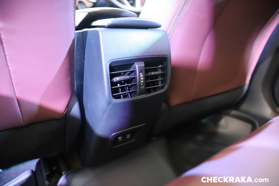 Toyota Corolla Cross HEV Premium Safety โตโยต้า ปี 2020 : ภาพที่ 18
