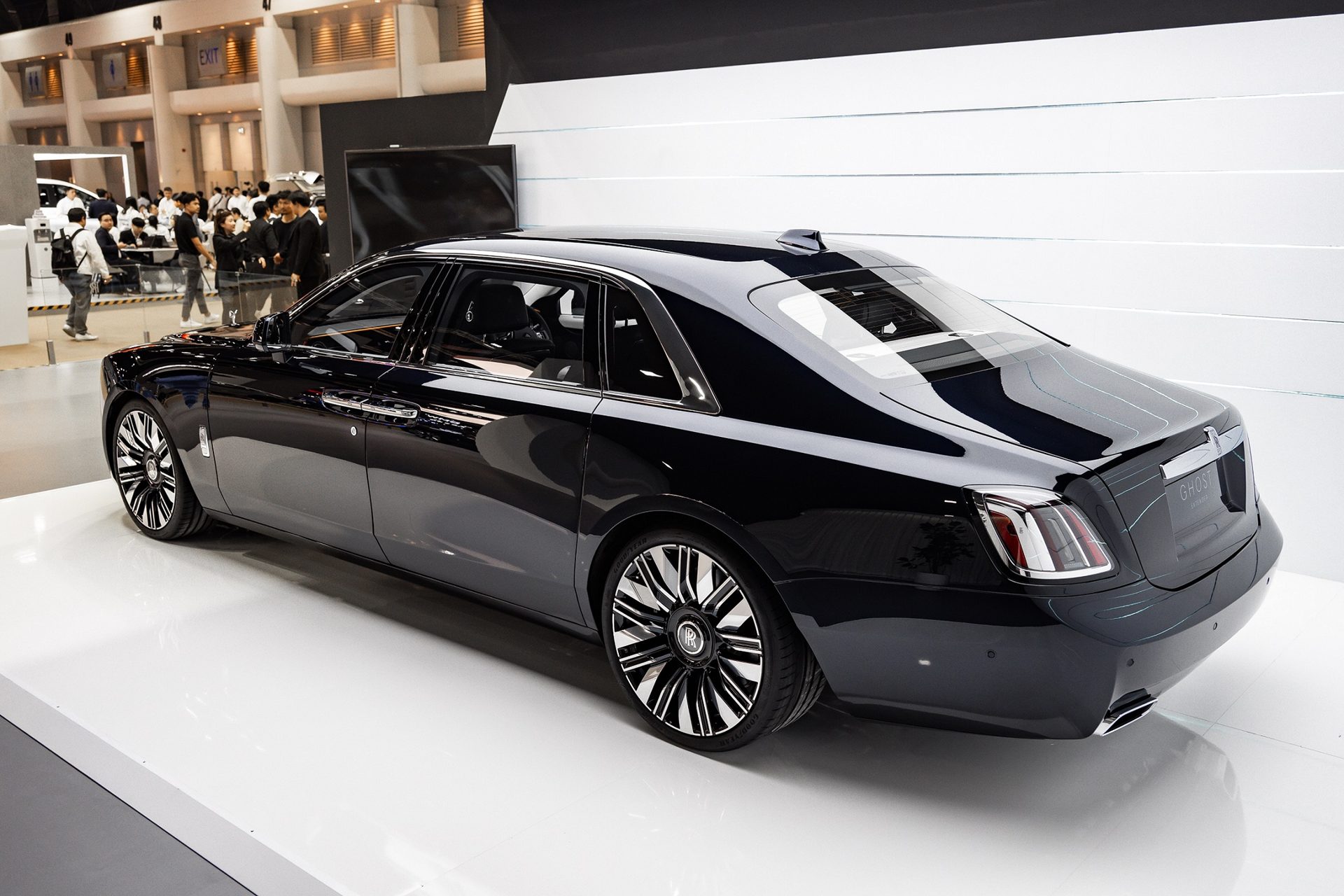 Rolls-Royce Ghost Series II Standard Wheel Base โรลส์-รอยซ์ โกสต์ ปี 2025 : ภาพที่ 3