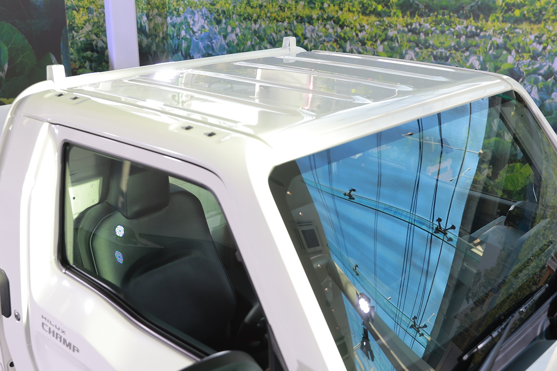 Toyota Hiliux Champ 2.4 Diesel AT Super SWB Attractive Package โตโยต้า ปี 2025 : ภาพที่ 6