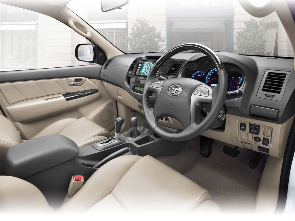 Toyota Fortuner 2.5 G M/T โตโยต้า ฟอร์จูนเนอร์ ปี 2011 : ภาพที่ 15