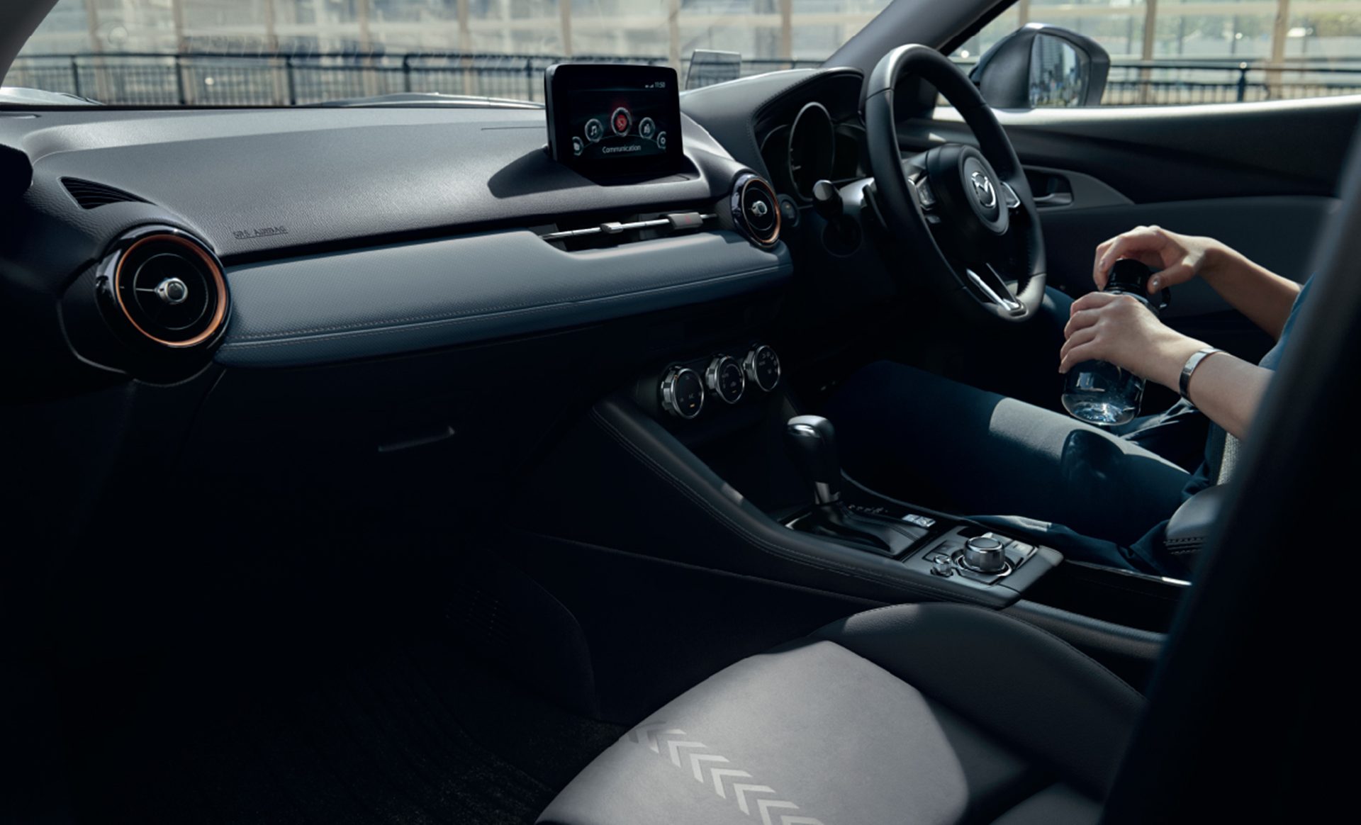 Mazda CX-3 Essential 2.0 Signature มาสด้า ซีเอ็กซ์-3 ปี 2025 : ภาพที่ 3