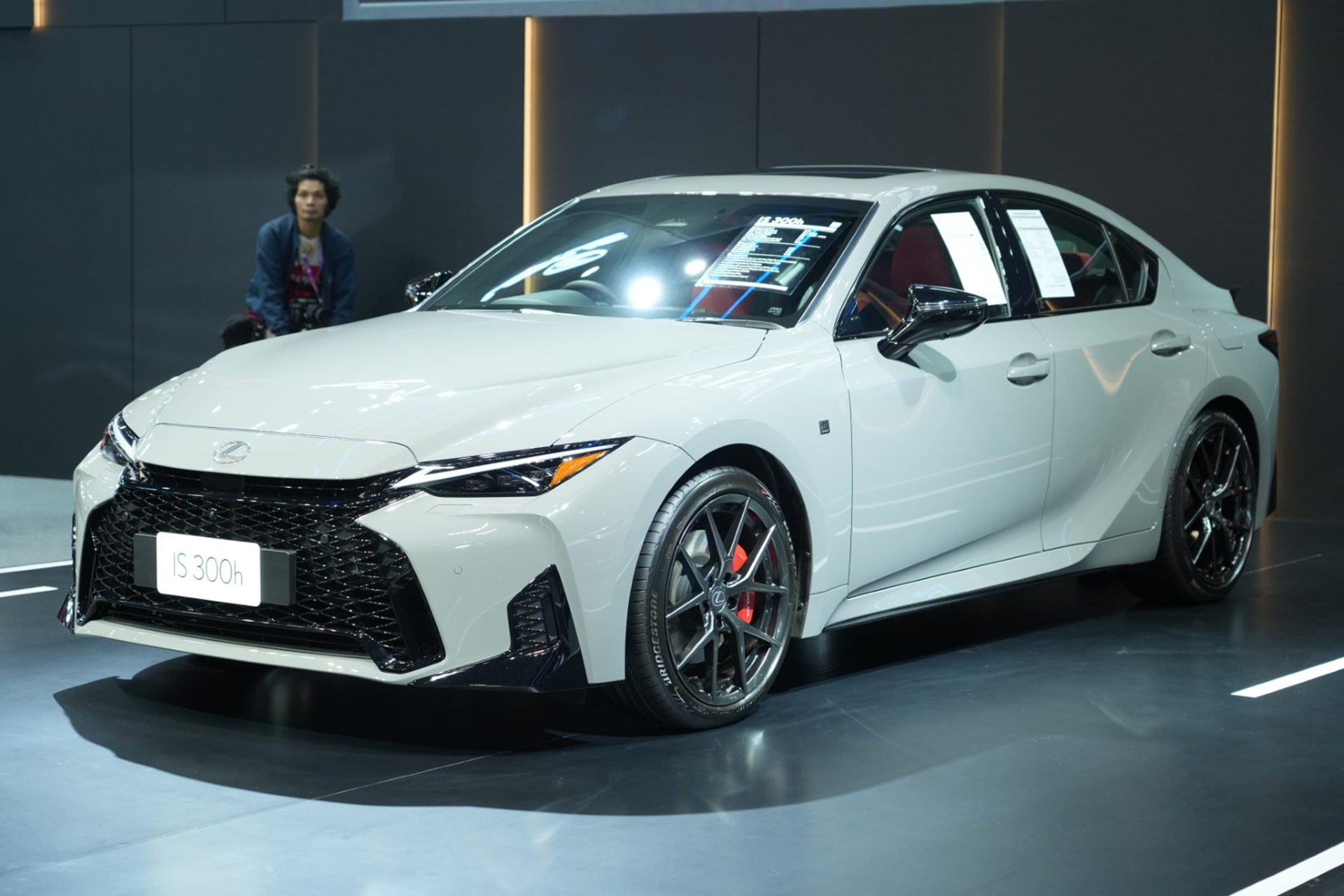 Lexus IS 300h F Sport เลกซัส ไอเอส ปี 2026 : ภาพที่ 3