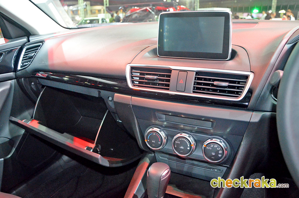 Mazda 3 2.0 Sedan Racing Series มาสด้า ปี 2015 : ภาพที่ 13