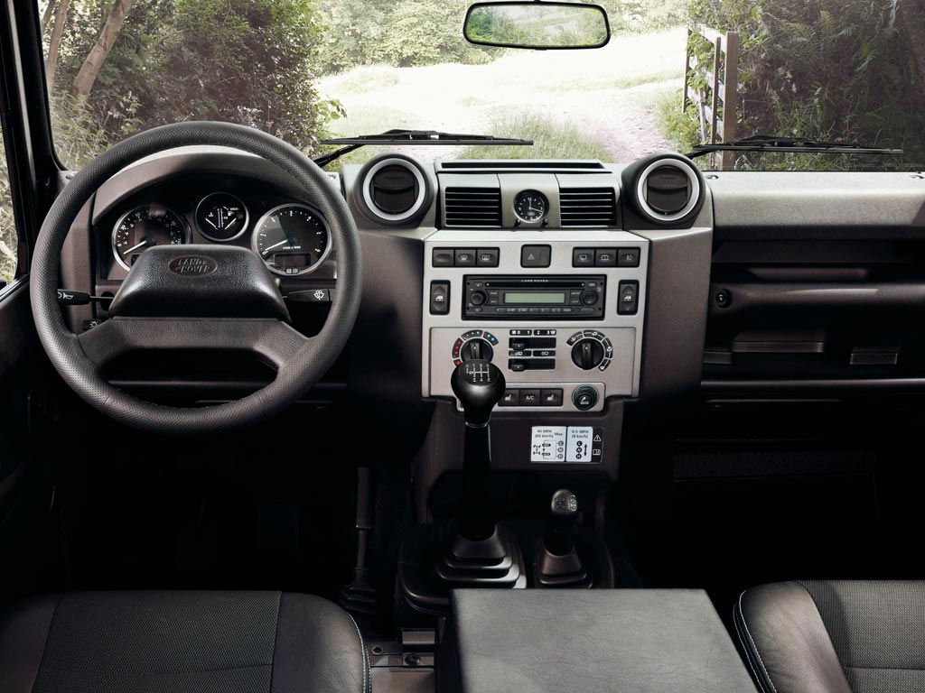 Land Rover Defender 90 SW S แลนด์โรเวอร์ ดิเฟนเดอร์ ปี 2010 : ภาพที่ 4