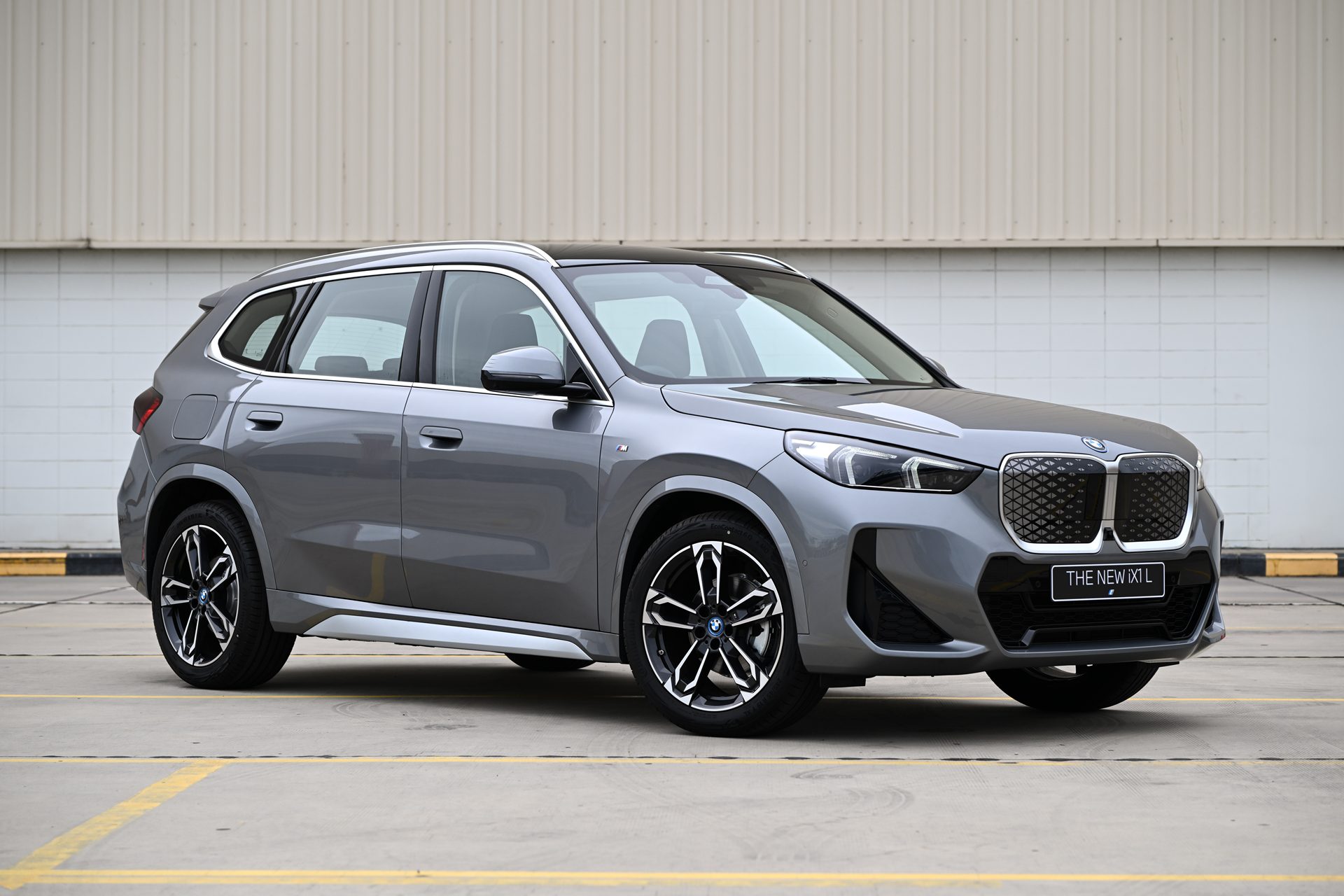 BMW i X1 eDrive20L M Sport บีเอ็มดับเบิลยู ปี 2025 : ภาพที่ 1